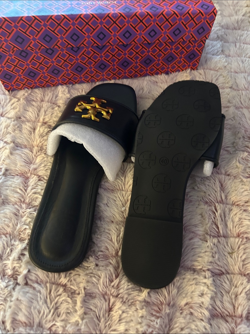 Tory Burch Black Leather Slide Sandals with Gold Logo size 40 U.S 9-9.5 - Picture 4 of 6